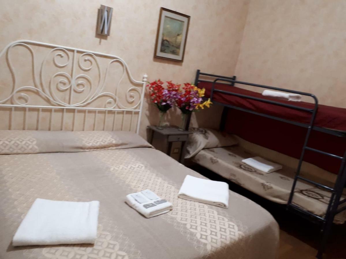 Botel Inn Řím Exteriér fotografie
