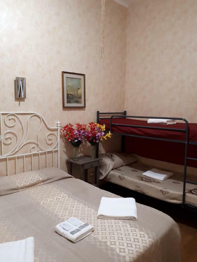 Botel Inn Řím Exteriér fotografie